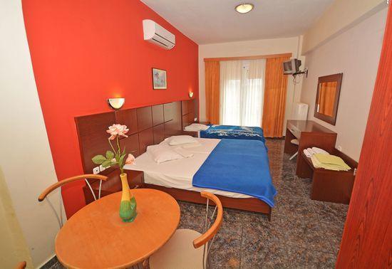 ماكريغيالوس Hotel Dias Apartment المظهر الخارجي الصورة